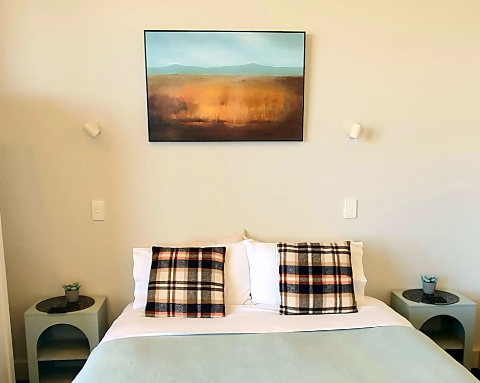 Work and Travel Stay Central City