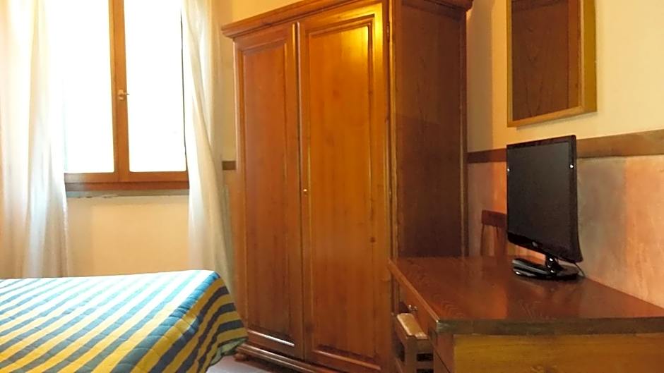 Hotel Monica