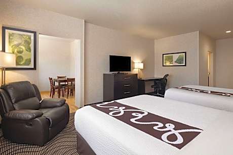 Studio Suite with Two Queen Beds - Non-Smoking