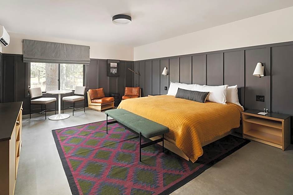 The Coachman Hotel