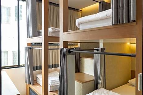 4-Bed Mixed Dormitory Room