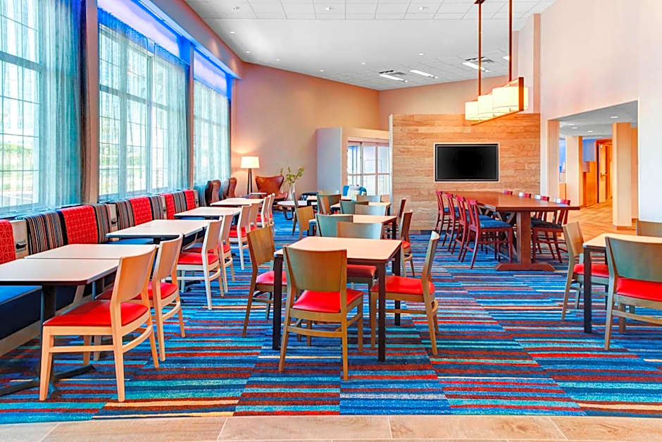 Fairfield Inn & Suites by Marriott Cape Cod Hyannis