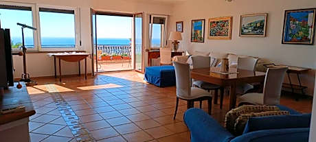 VelaLatina Residence B&B Soverato - Camera Maestrale & Camera Tramontana