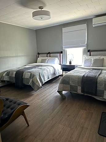 Economy Quadruple Room