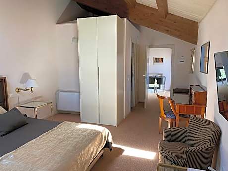 Large Studio with Terrace and Sea View