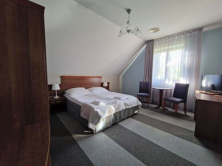 Hotel i Restauracja Pod Szyszkami