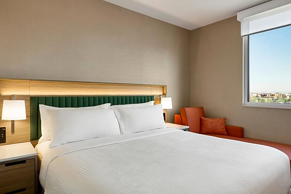 Holiday Inn - LIC - LaGuardia West, an IHG Hotel