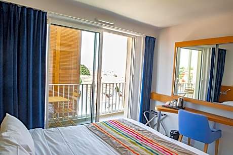 Superior Double Room with Balcony