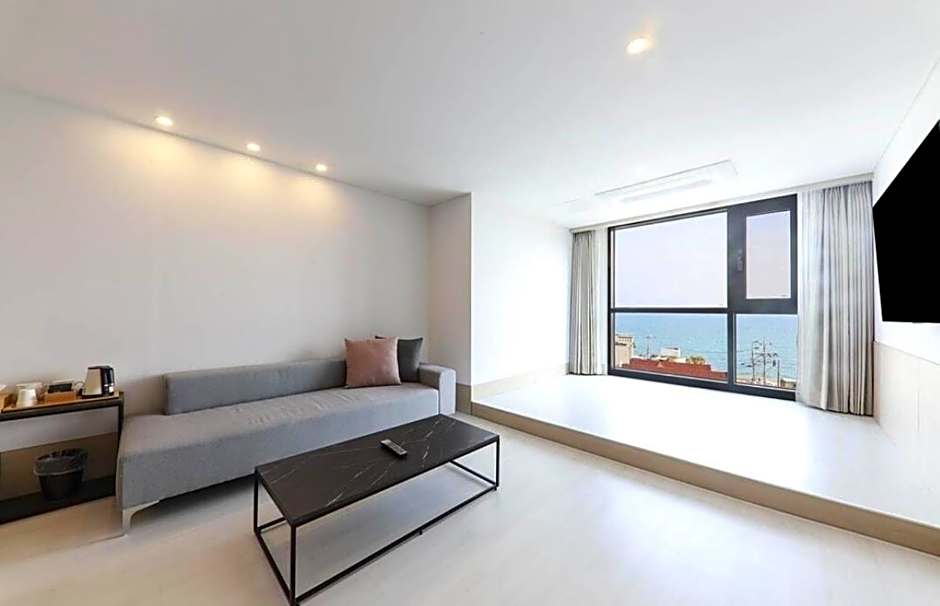 Geoje Mongdol Beach H Avenue Hotel