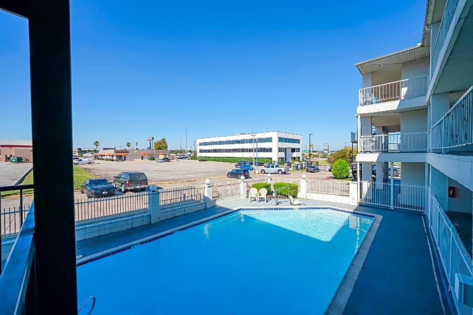 Americas Best Value Inn & Suites Humble