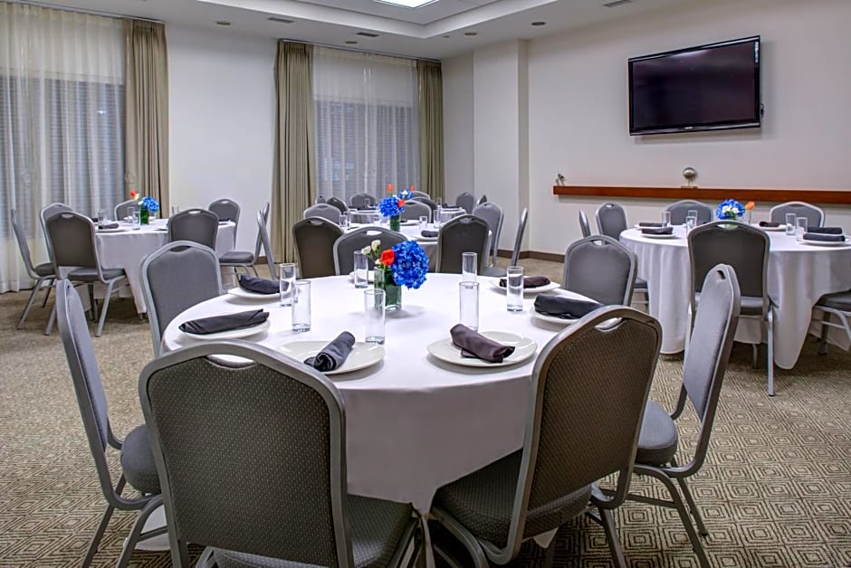 DoubleTree by Hilton Biloxi