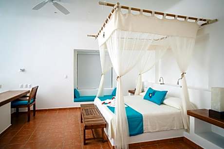 Deluxe King Suite