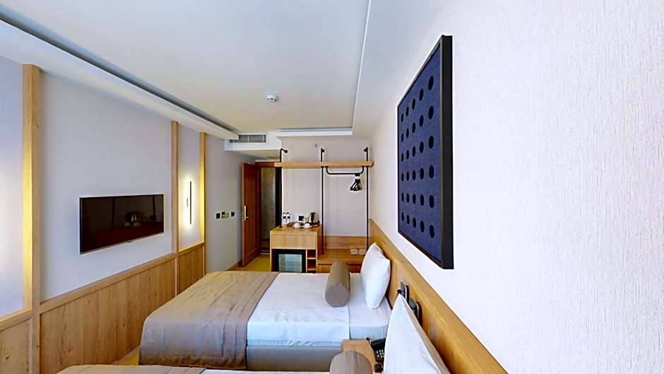 Istanbul River Hotel