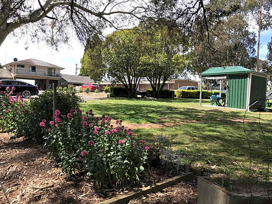 Woodmans Hill Motel