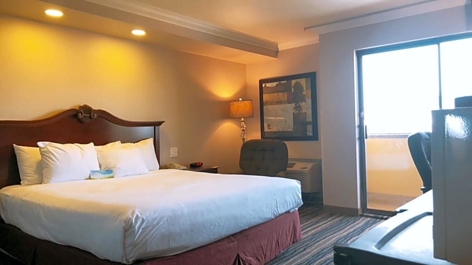 Days Inn by Wyndham Eureka CA