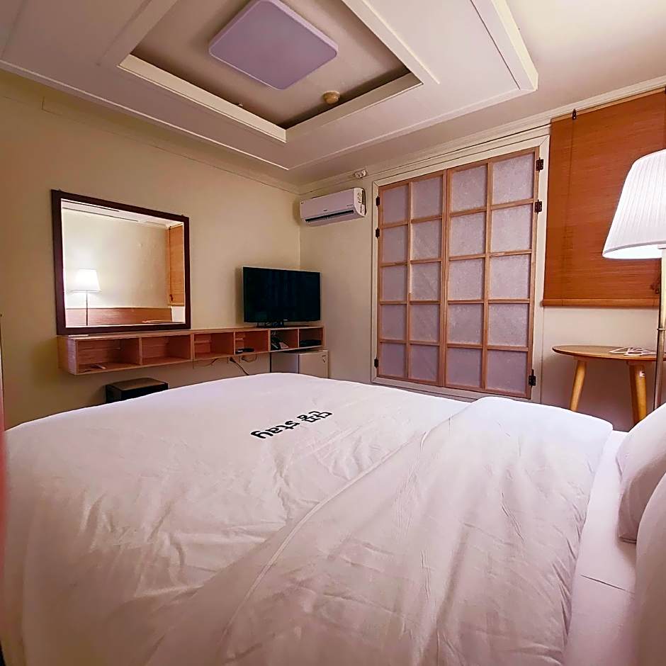 Photo 1 of 17 of Double Room