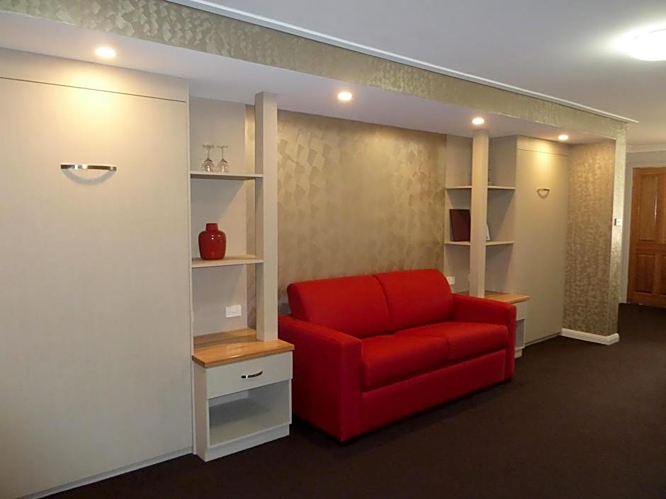 McNevins Tamworth Motel