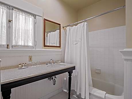 Junior King Room