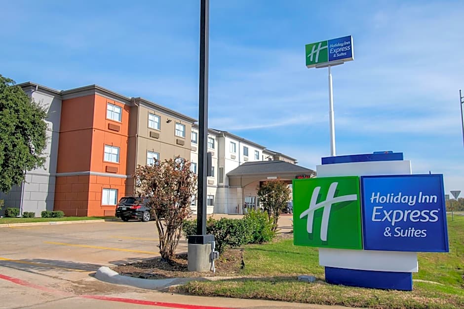 HOLIDAY INN EXPRESS AND SUITES SULPHUR SPRINGS By IHG