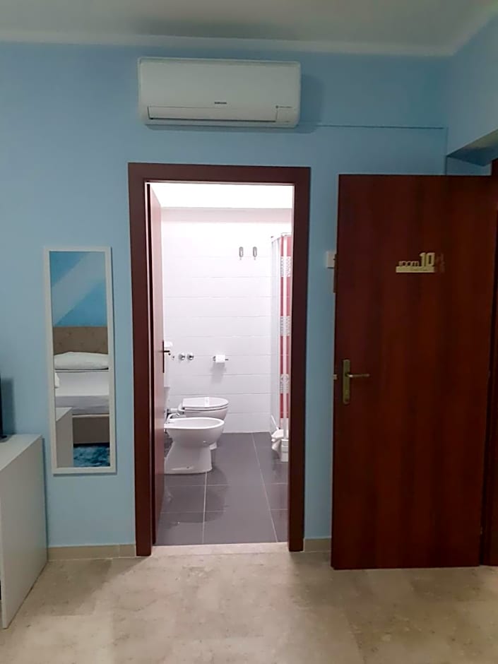 LOVELY BIANCO - Rooms & Apartment