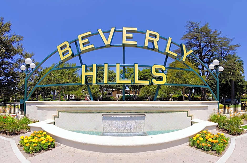 Beverly Hills 2BD