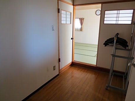 Japanese-Style Family Room