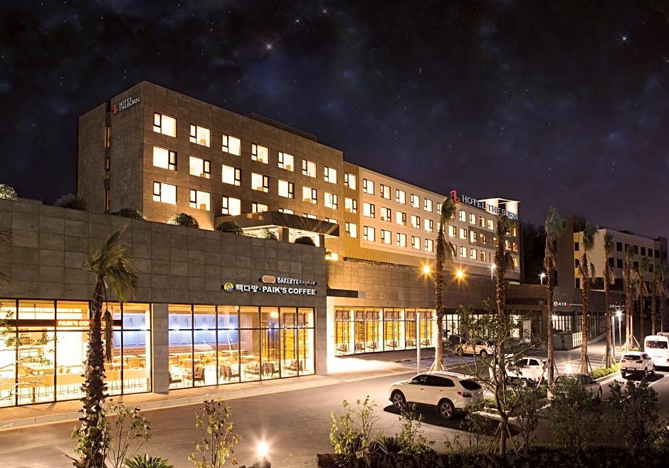 Hotel Theborn Jeju