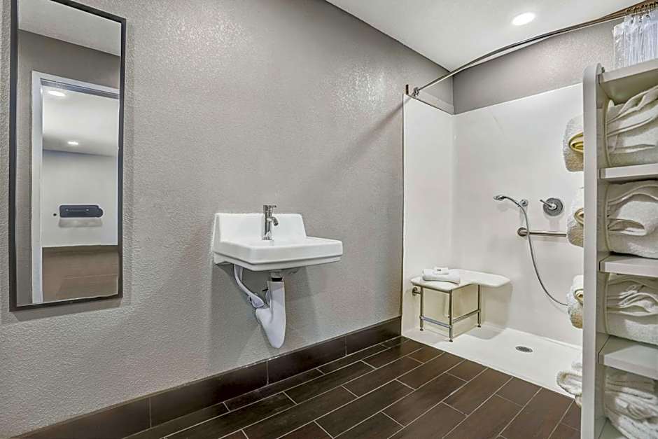 Motel 6-Ukiah, CA - North