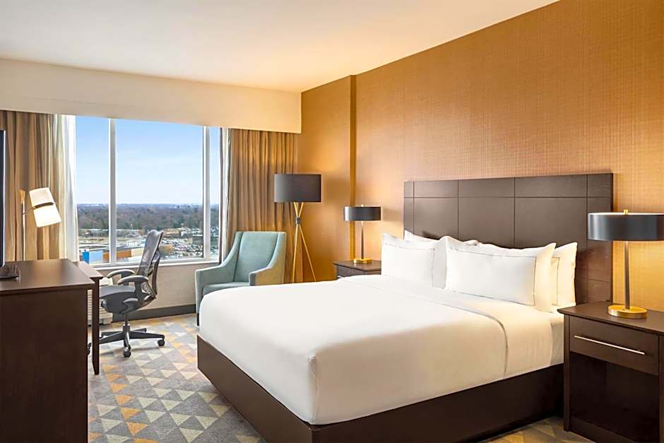 DoubleTree By Hilton Pointe Claire Montreal Airport West
