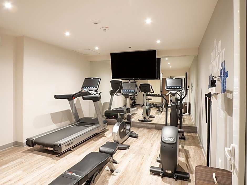 Hotel Mesaluna Short & Long Stay