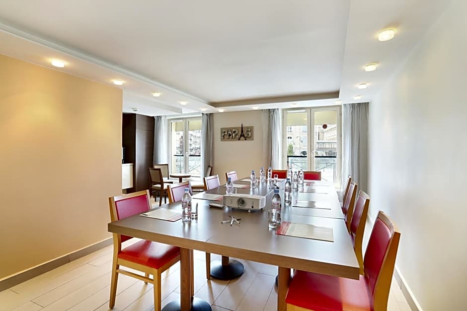 Le Grand Hotel De Normandie