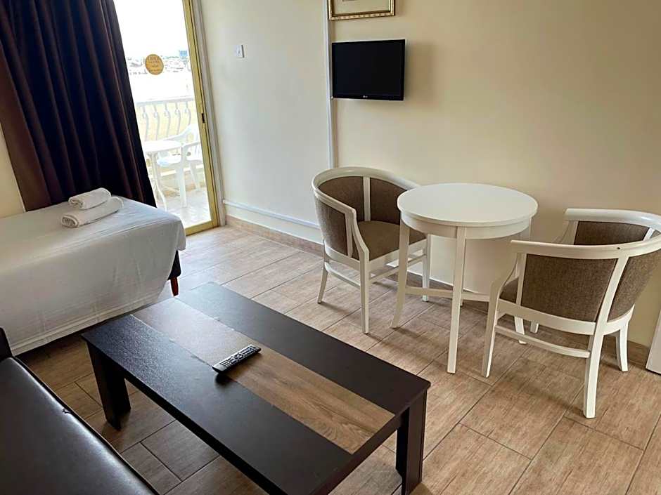 Antonis G. Hotel Apartments