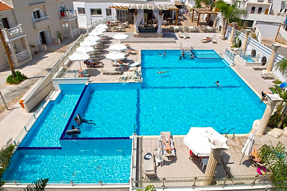 New Famagusta Hotel & Suites