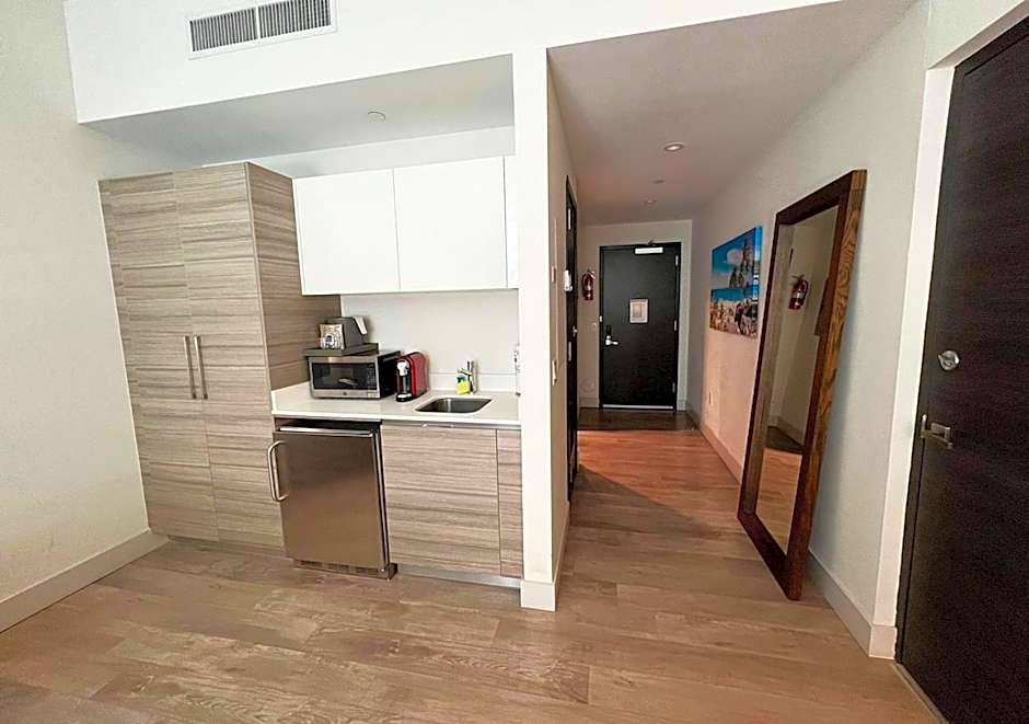 Global Rent Apart - Costa Hollywood