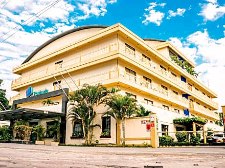 Peninsula Hotel Dar Es Salaam