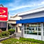 Econo Lodge Inn & Suites