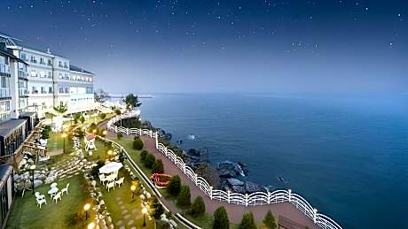 Samcheok CNBLUE Pension