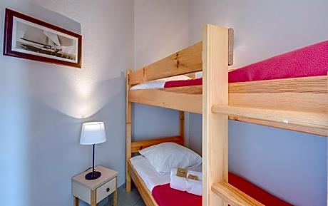 Studio with Sea View (4 Adults)