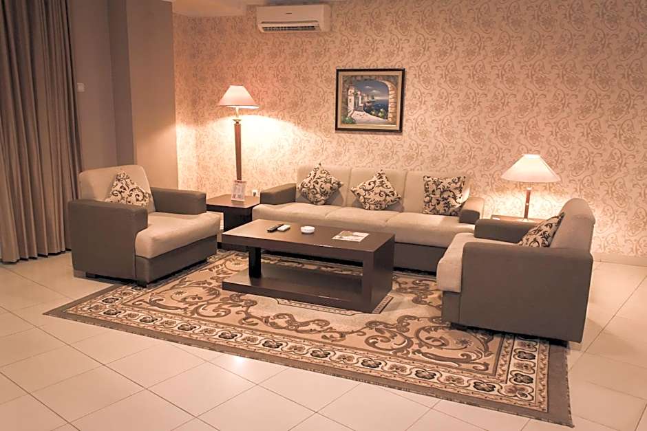 Travellers Suites Serviced Apartments