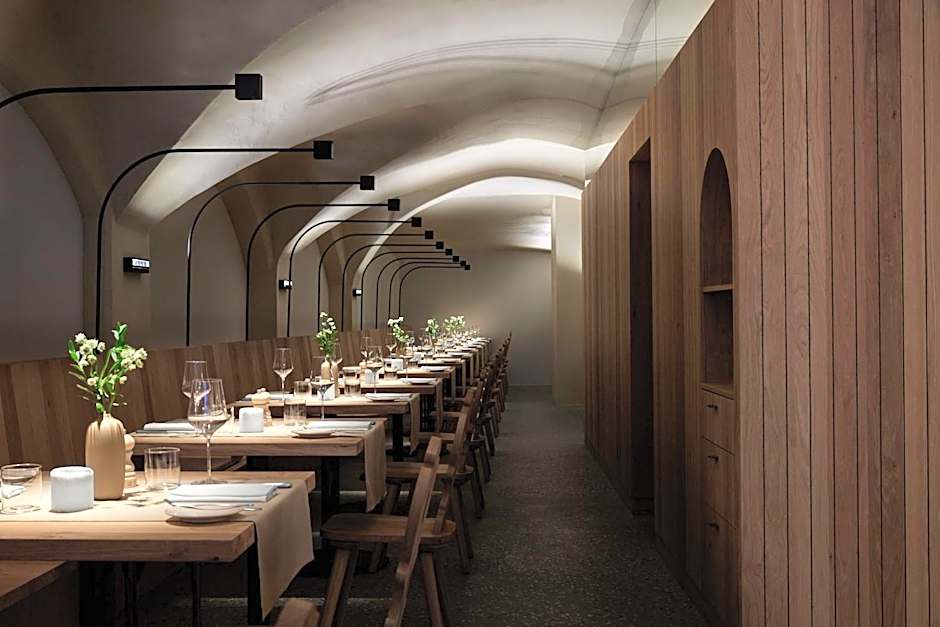 fink Restaurant & Suites