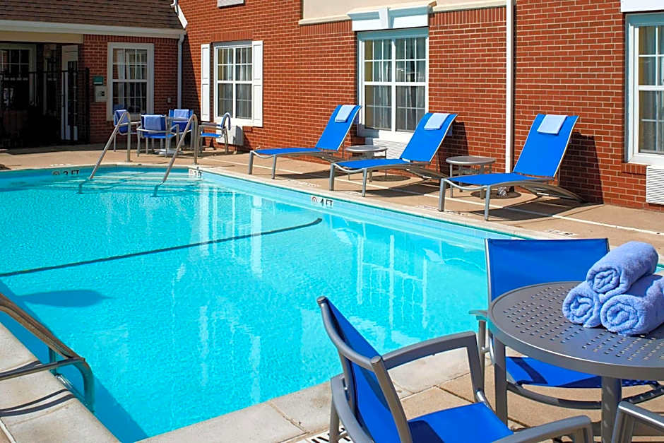 Sonesta Simply Suites Detroit Novi