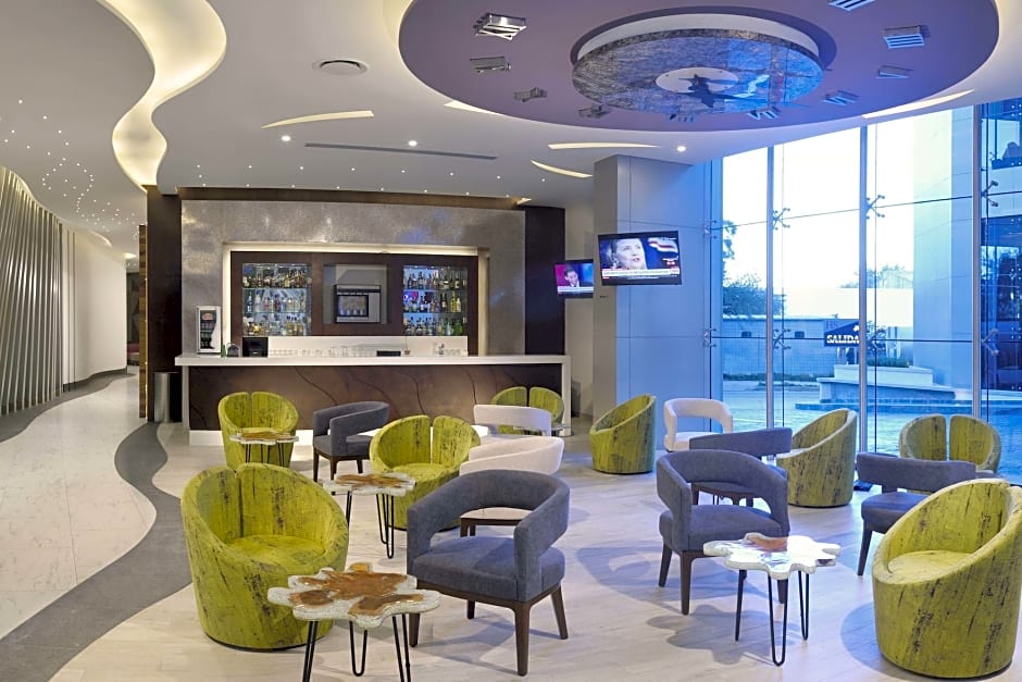 HS HOTSSON Hotel Silao