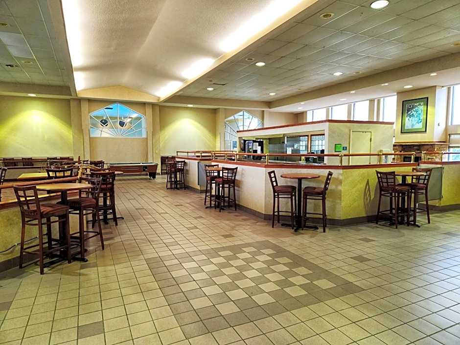 La Quinta Inn & Suites by Wyndham Appleton-College Avenue