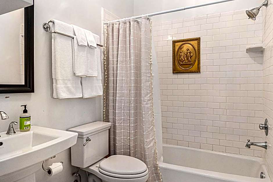 Hassinger Daniels Guest House