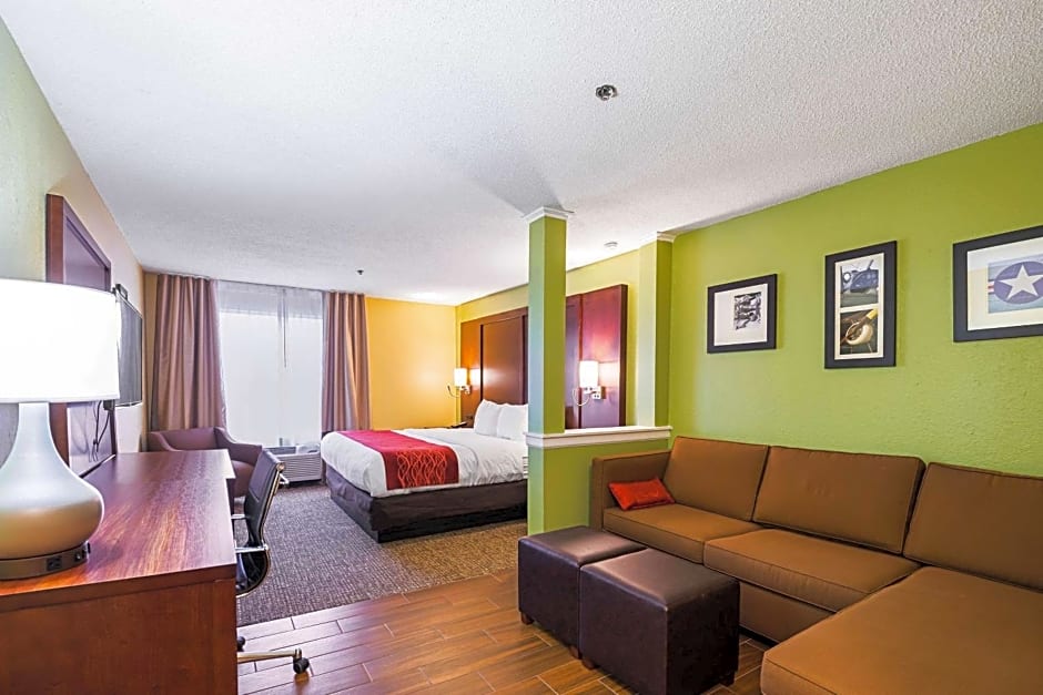Comfort Inn & Suites Dayton