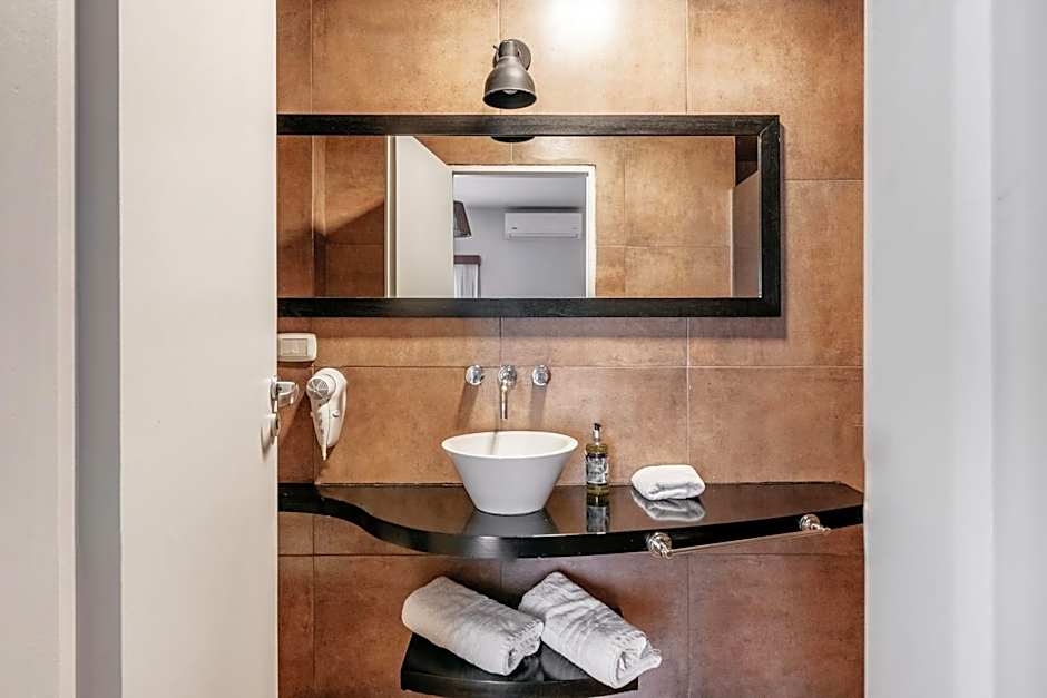 5411 Soho Hotel