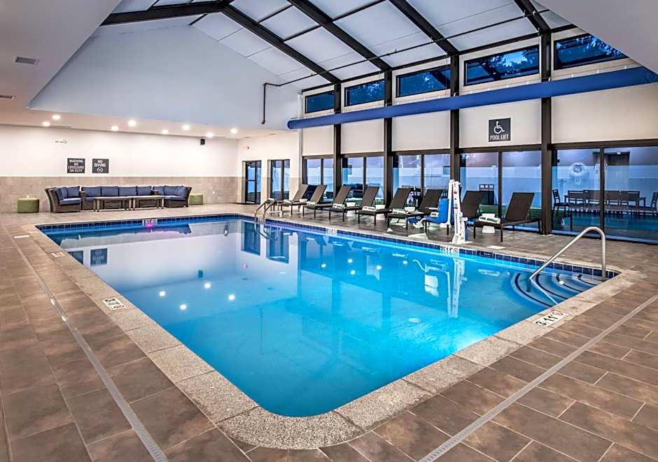 DoubleTree by Hilton Monroe Township Cranbury