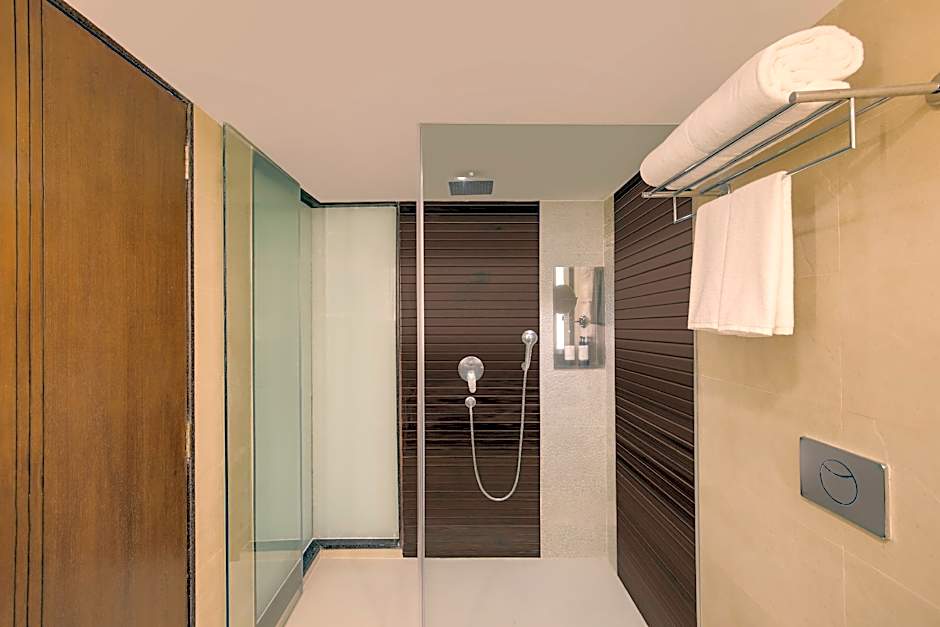 Royal Orchid Central Grazia Hotel