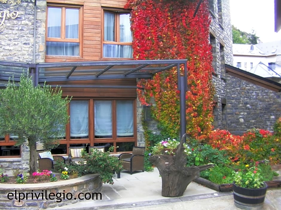 El Privilegio de Tena