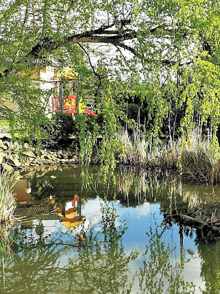 Noclegi i restauracja Zajazd Pod Skałą